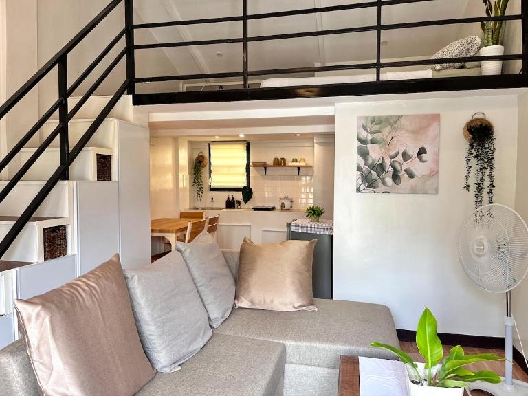 Calm & Cozy Loft Home in Lucena - Chambres d'hôtes Camp Wilhelm