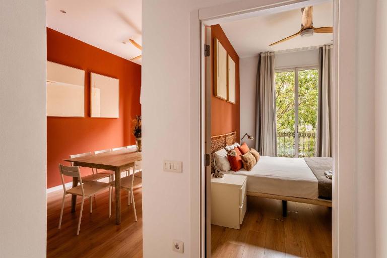 The Collection Barcelona - Beautiful 4bd 4ba apartment in Eixample District - Bed and Breakfast Barcelona