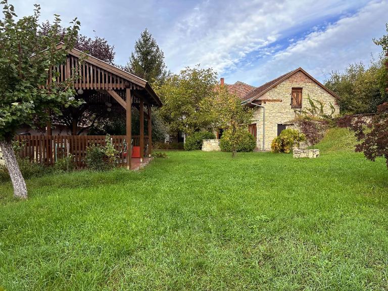 Úrágya Vendégház - B&B Mád