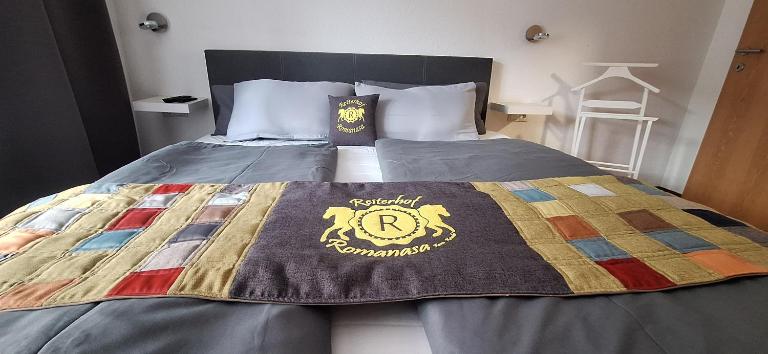Reiterhof Romanasa Ferienwohnung - Bed and Breakfast Fliess