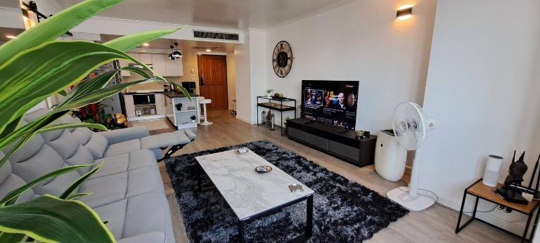 Newly renovated 1 bedroom condo NANA - Ferienwohnung Bang Kapi