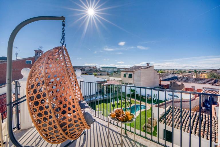 VILLA T to15 min from Puy du Fou Billiar, Movies, BBQ,Pool - Ferienwohnung Totanés