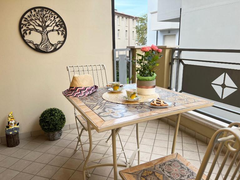 Louis Garda Apartment - Bed and Breakfast Desenzano del Garda