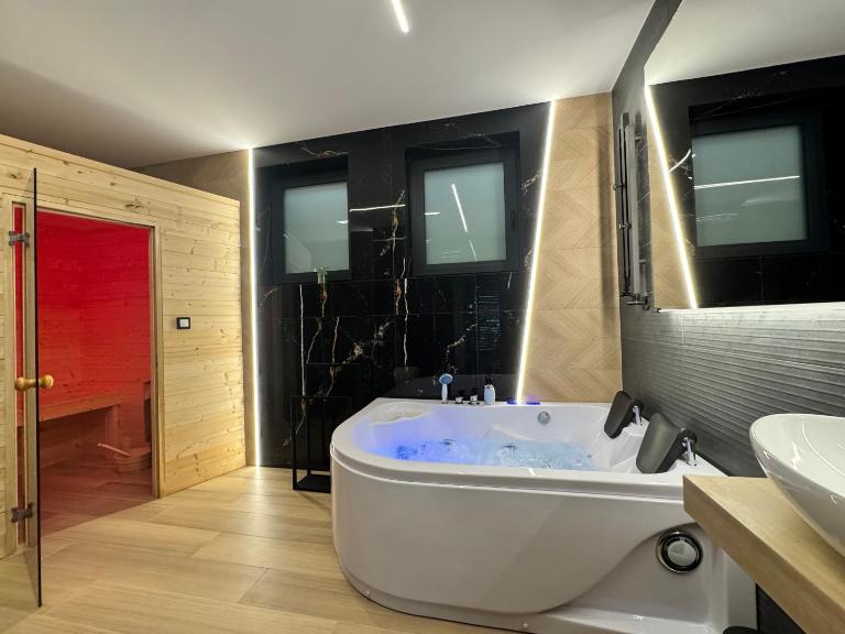 SPA Apartament Wisła prywatna sauna, jacuzzi i bilard - B&B Wisła