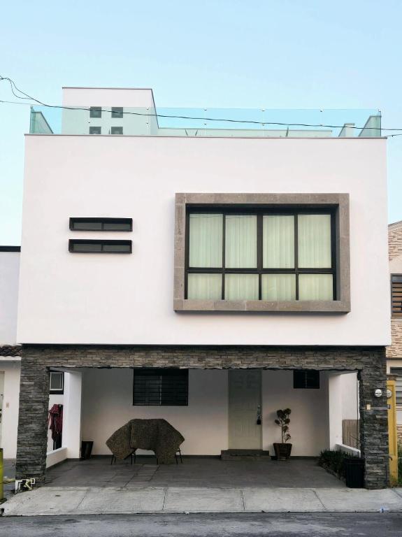 Casa en Apodaca Fracc Privado WiFi 6PPL con terraza a 10 min del Aeropuerto - B&B Monterrey