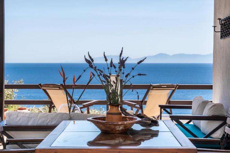 Irida Skopelos - B&B Stafylos