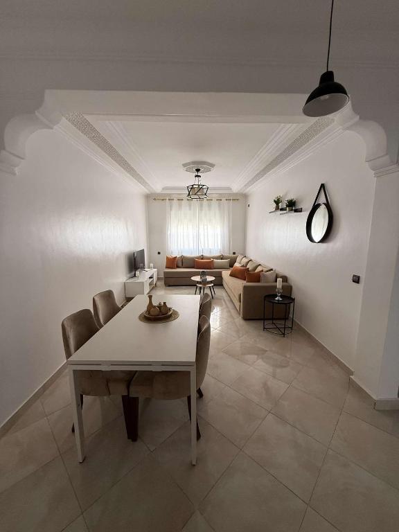 Appartement lumineux proche Grotte d Hercule Aéroport et Stade Achakar - Bed and Breakfast Tanger