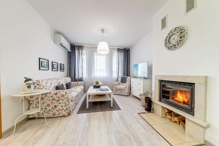 Sweet Home Family Lodge at Grand Monastery - Ferienwohnung Smoljan