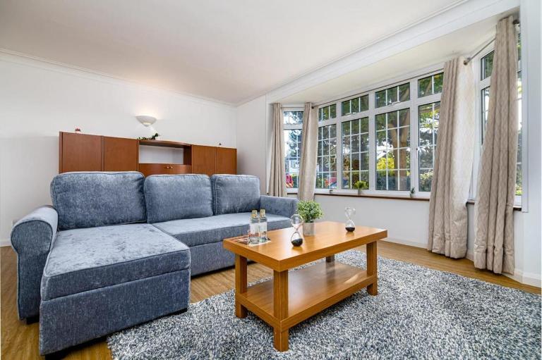 Modern Apartment near Blackheath Station - Bed and Breakfast Londen