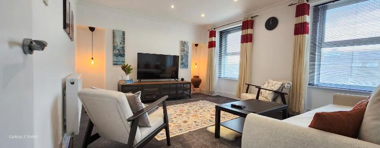 The Spacious Urban Retreat - B&B Tockholes