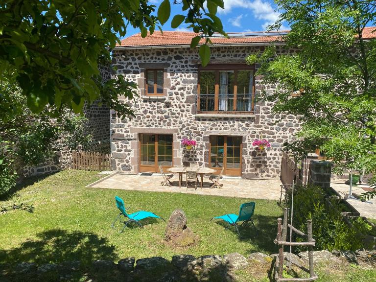 Gîte à la ferme à Saint-Christophe-sur-Dolaison avec terrasse et chambres privatives - FR-1-582-284 - Bed and Breakfast Saint-Christophe-sur-Dolaizon