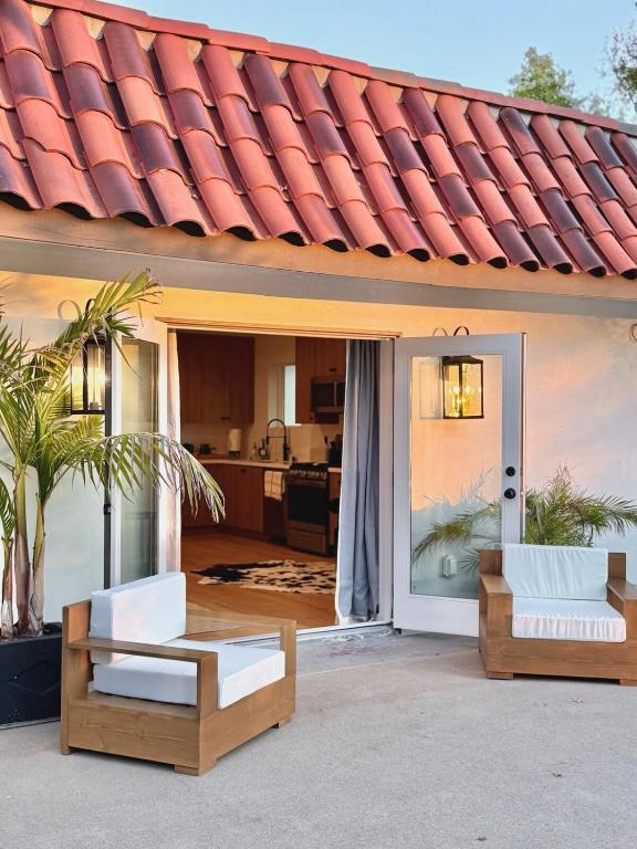 Hillside Haven | Boutique Spanish Escape - Bed and Breakfast Ojai