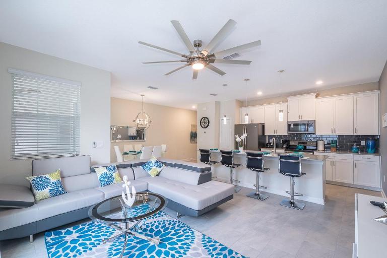 4834BV TOWNHOUSE 4 BEDROOMS & 3 BATHROOMS + POOL - B&B Kissimmee