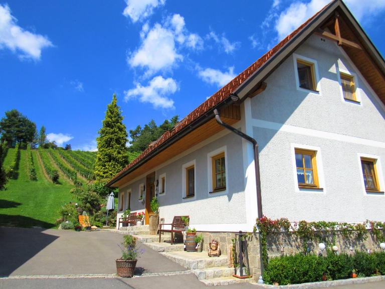 Weingut Dietl - Ferienwohnung Riegersburg Stmk.