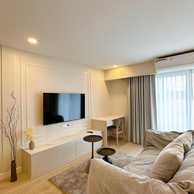 Warm & Homey stay near CentralFestival - B&B Chiang Mai