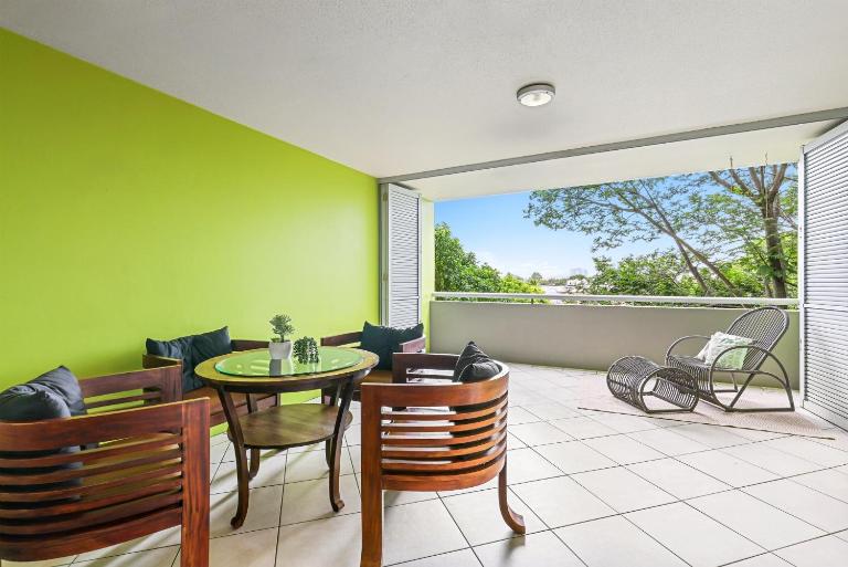 Lovely 3-Bed with Alfresco Dining by Amenities - Chambres d'hôtes Brisbane