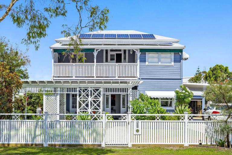 "Xanadu" Charming 2-Bed Retreat by Marcoola Beach - B&B Bilbul