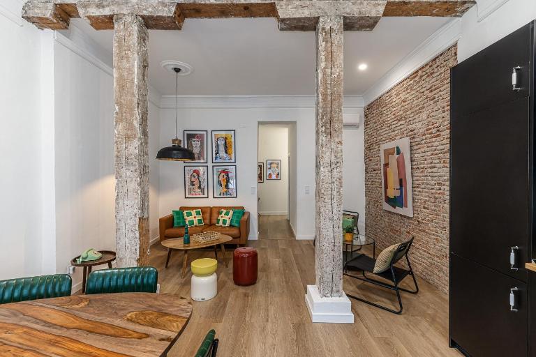 Queen's Malasaña Boutique I - Alojamiento corta estancia - B&B Madrid