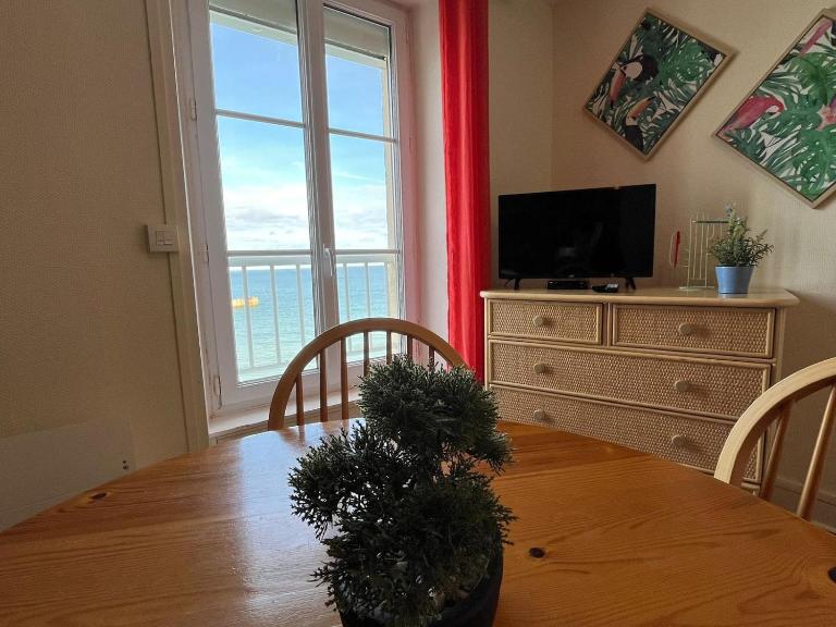 Le Phoenix 449 , vue mer, 2 chambres - B&B Arromanches-les-Bains