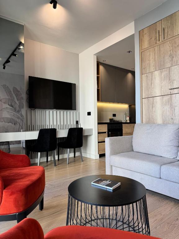 BW Lux Apartments - B&B Semeteš