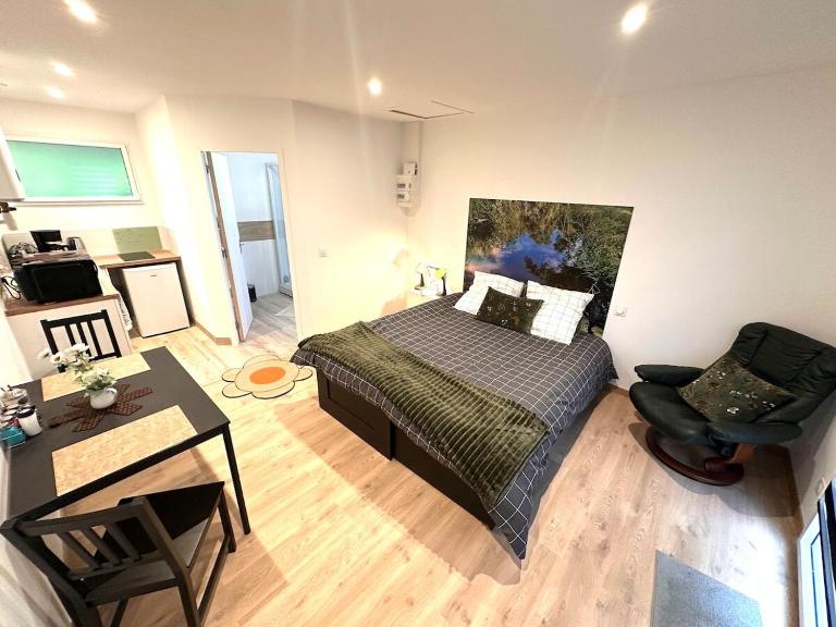 Envol du Phénix - Studio neuf - Rivage indépendant en rez de jardin - B&B Plouédern