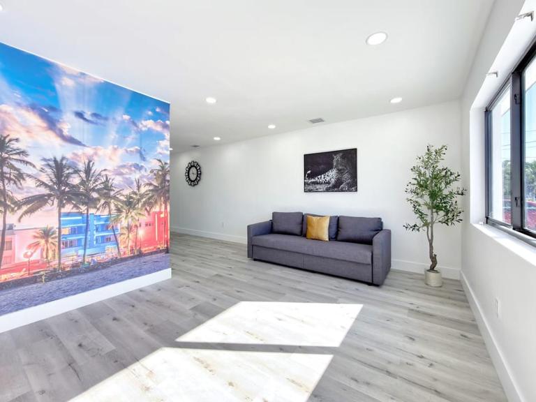 Lux Miami Escape - Near Brickell- Free Parking - Bed and Breakfast Miami