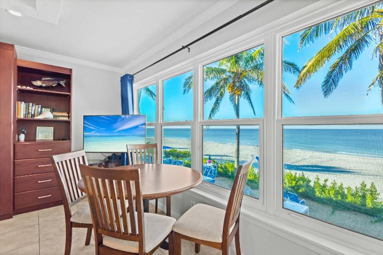 The Beach on Longboat Key #227 - B&B Longboat Key