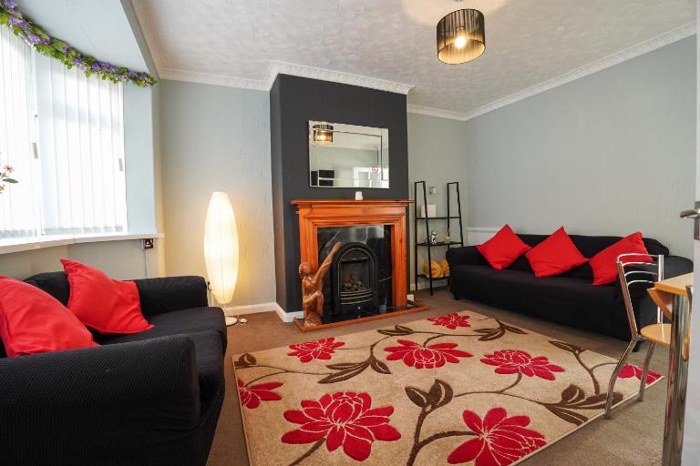 Cosy home with parking sleeps 5 near Centre & Bay - Ferienwohnung Cardiff
