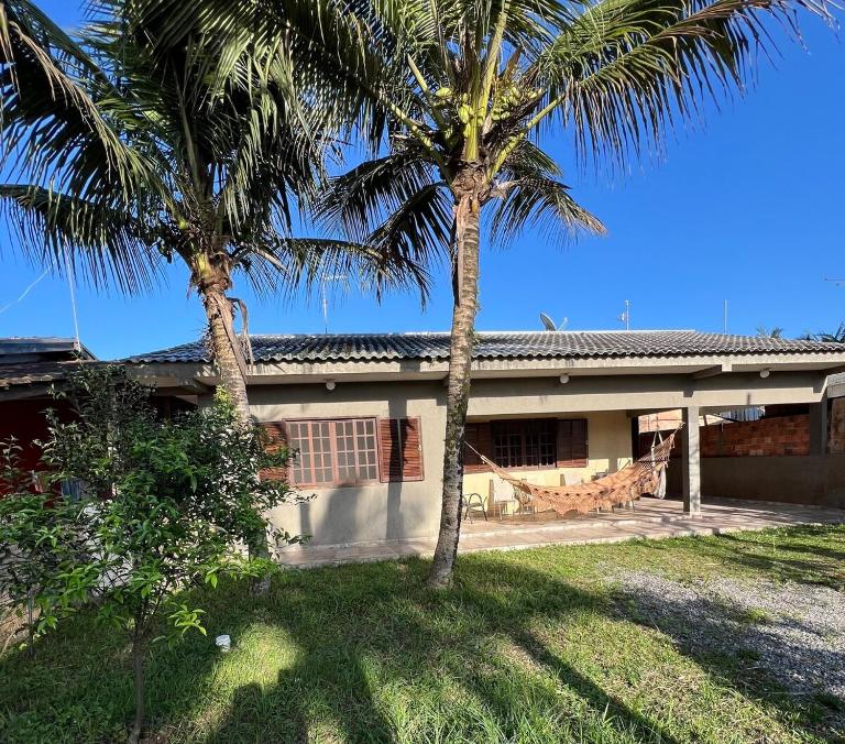 Linda casa na Praia de itapema do Norte em Itapoa Santa Catarina SC - Chambres d'hôtes Itapoá