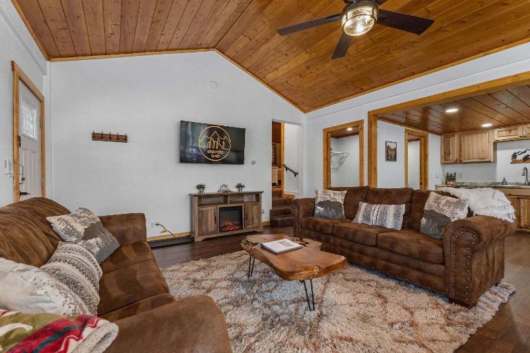 Cabin 3- Cozy updated cabin 5 min to RMNP - B&B Estes Park
