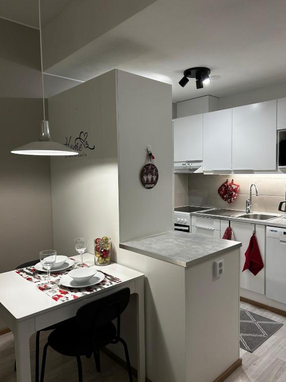 HomeNest with sauna and warm garage - B&B Rovaniemi
