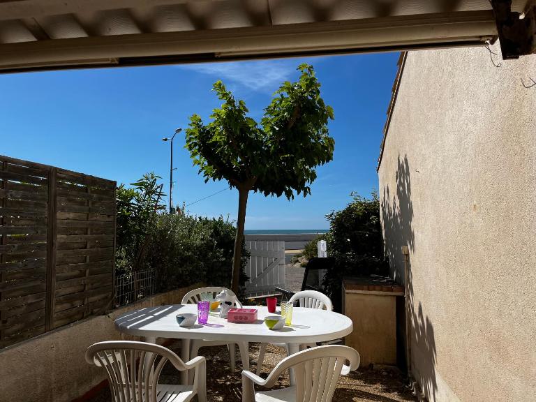 Appartement T2 RDC, Front de Mer, 4 couchages, Les Balcons de la Méditerranée Narbonne Plage - Ferienwohnung Narbonne-Plage