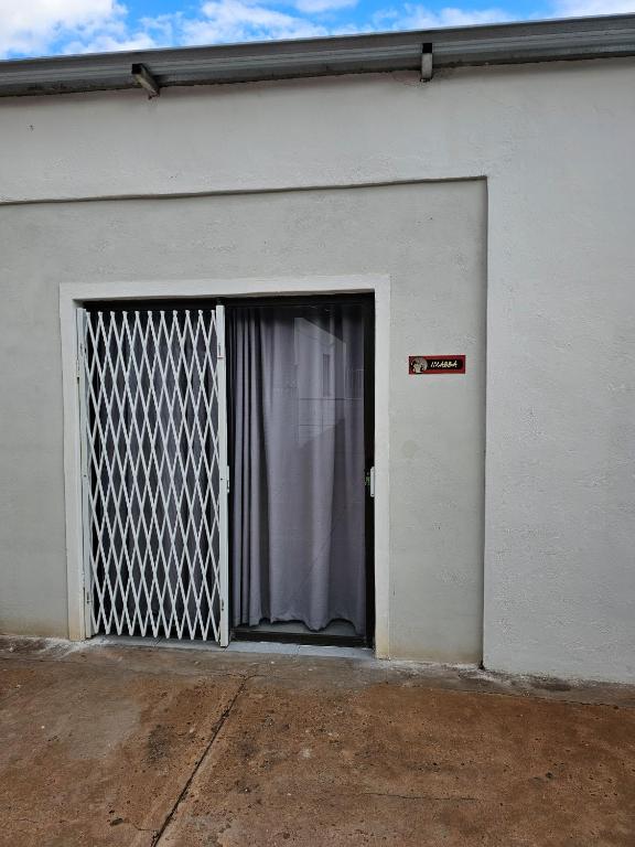 Lalapanzi - Nxabba - B&B Olifantshoek