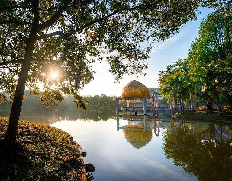 Sunsuria Forum Setia Alam Discover Your 3-Bedroom Oasis Homestay - B&B Shah Alam