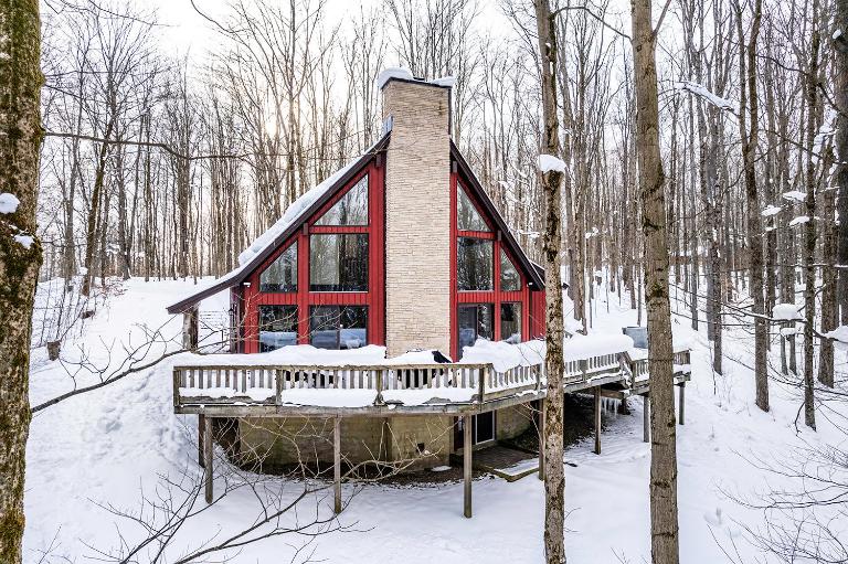 Private Hideaway with Hot Tub - Stylish & Serene - Bed and Breakfast Ellicottville