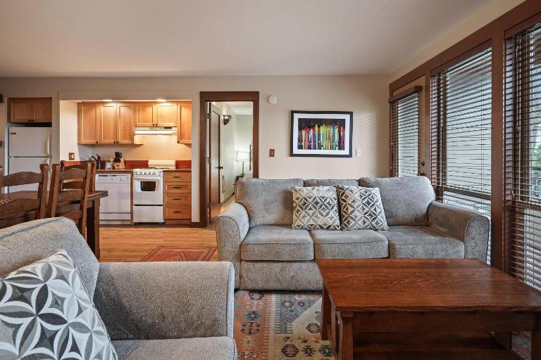 Seventh Mountain 1123 - Bed and Breakfast Bend