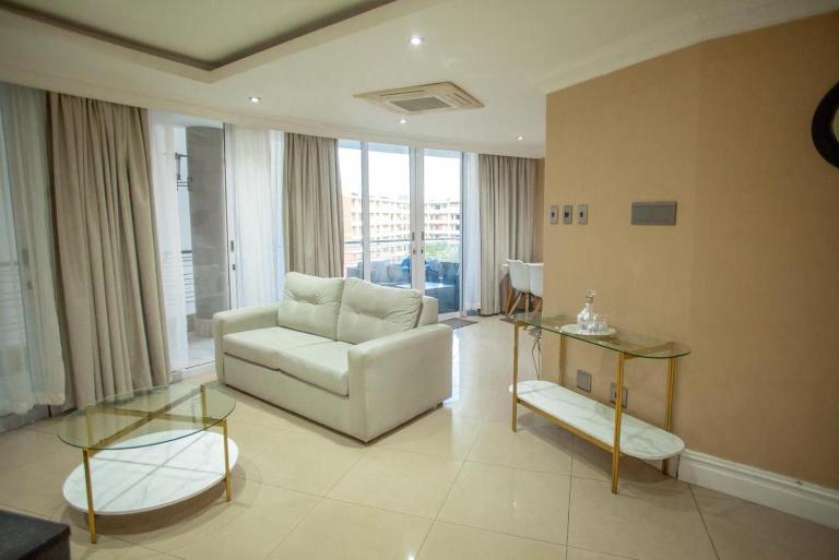 Luxury stay at The Sails - B&B Durban