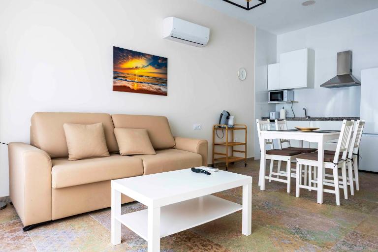 Les Muralles 7 - B&B Denia