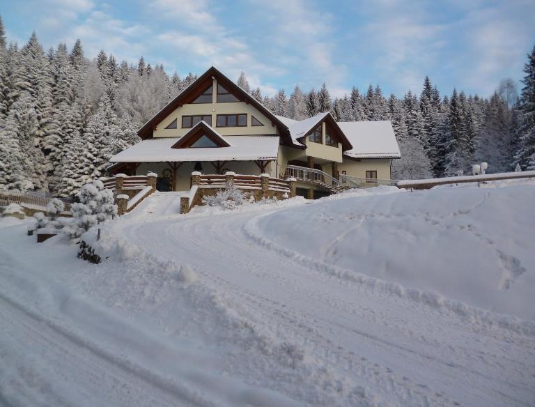 Gościniec pod Lubomirem - B&B Węglówka