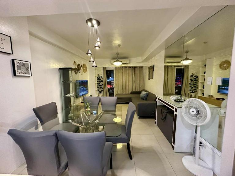Shell Residence 2 bedroom by Kathy - B&B Manila