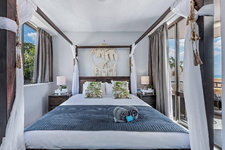 Ocean View Apartment 49 KIDS STAY FREE - B&B Airlie Beach