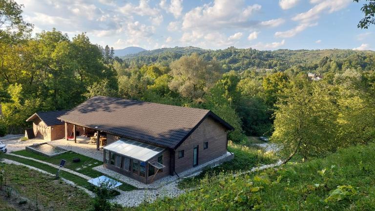 La Canton - B&B Adunaţi