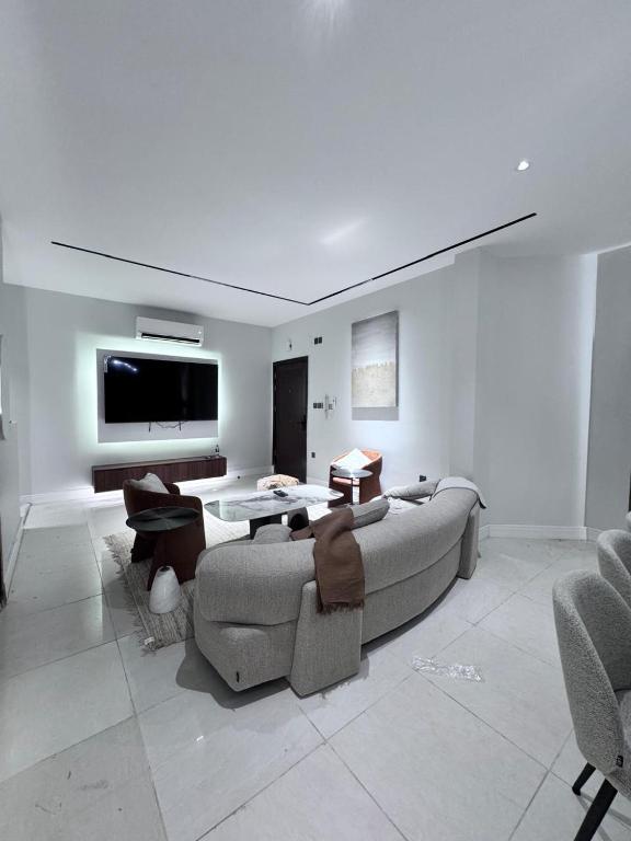 Luxury Cozy 2BR Next to Grocery Store - B&B Jedda