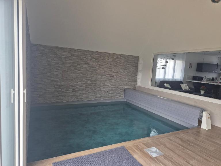 Gîte Un instant de rêve à Dorlisheim, piscine intérieure chauffée, sauna - B&B Dorlisheim
