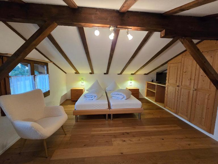 Charming Louisa Zimmer Roof - KEINE KÜCHE - B&B Rueras