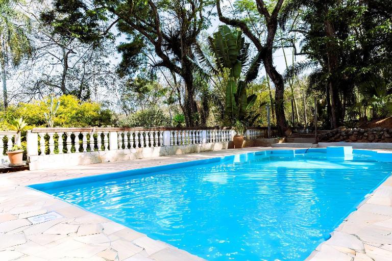 Sítio com 5 suítes , piscina, vista incrível - B&B Ibiúna