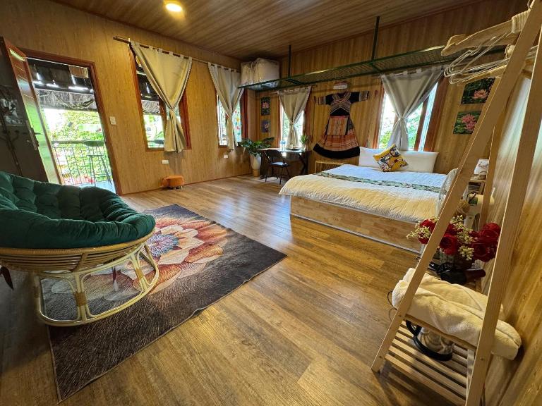 Cozy Haven-Lotus Room & Sunshine Windows - B&B Yên Bái
