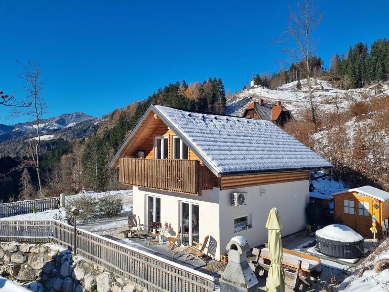 Luna's House - Bed and Breakfast Zgornje Jezersko