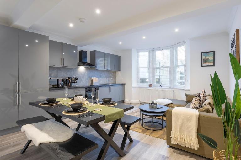 Stylish Central 3BR 2 En-suites Sleeps 6 - B&B Brighton