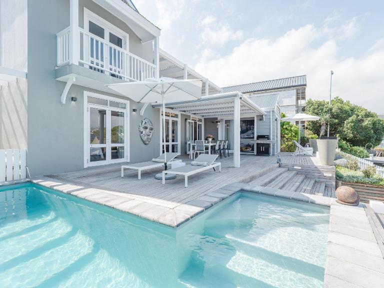 Villa Amanzi - Bed and Breakfast Knysna